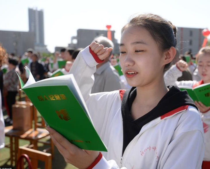 2022年高考迎來大變化，一二三本或?qū)⒉粡?fù)存在，考生不知是喜是憂